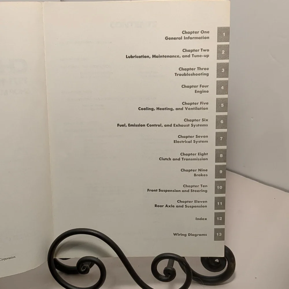 Vtg Clymer Chevy Vega shop manual 1971-1977. Very good condition! Car repair - Picture 4 of 7